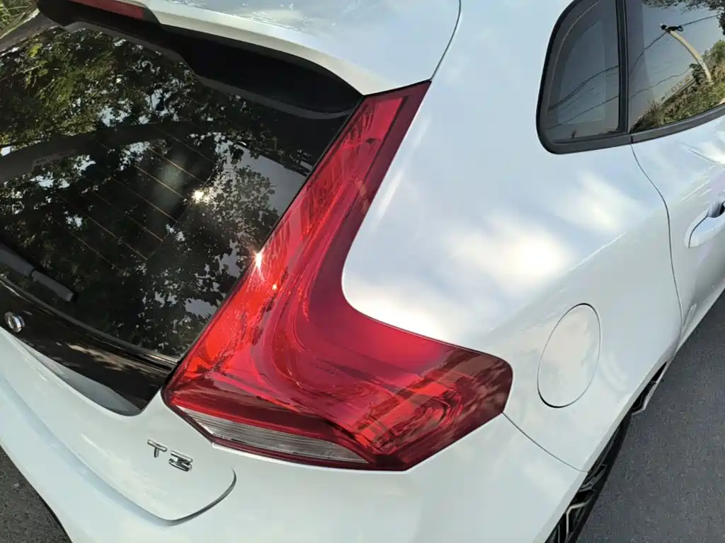 Volvo V40 — миниатюра 8