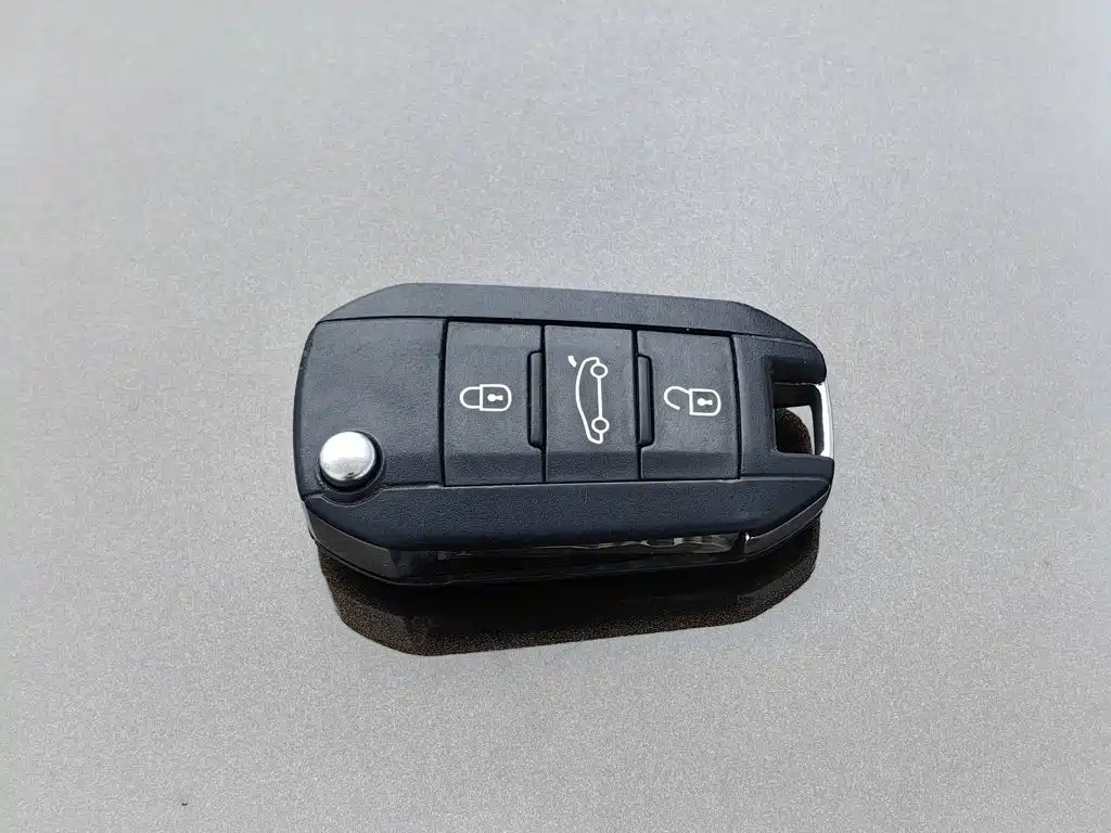 Peugeot 408 — миниатюра 19