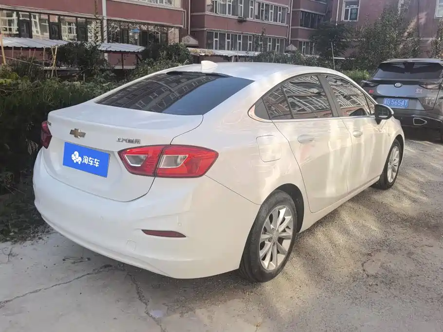 Chevrolet Cruze — миниатюра 3