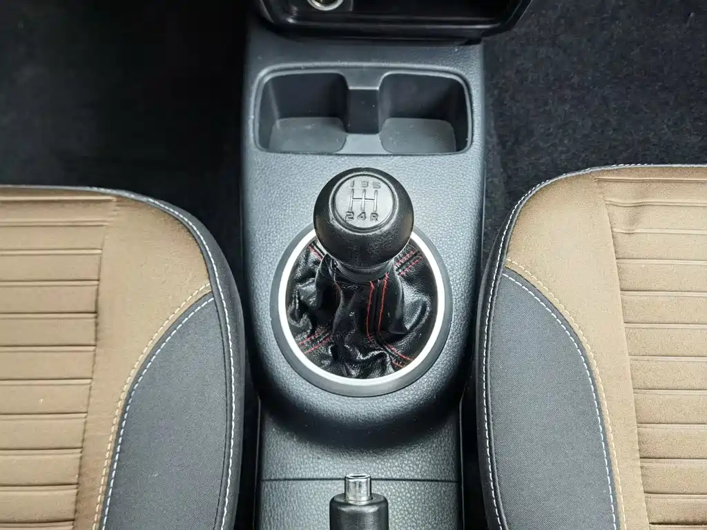 Suzuki SX4 — миниатюра 13