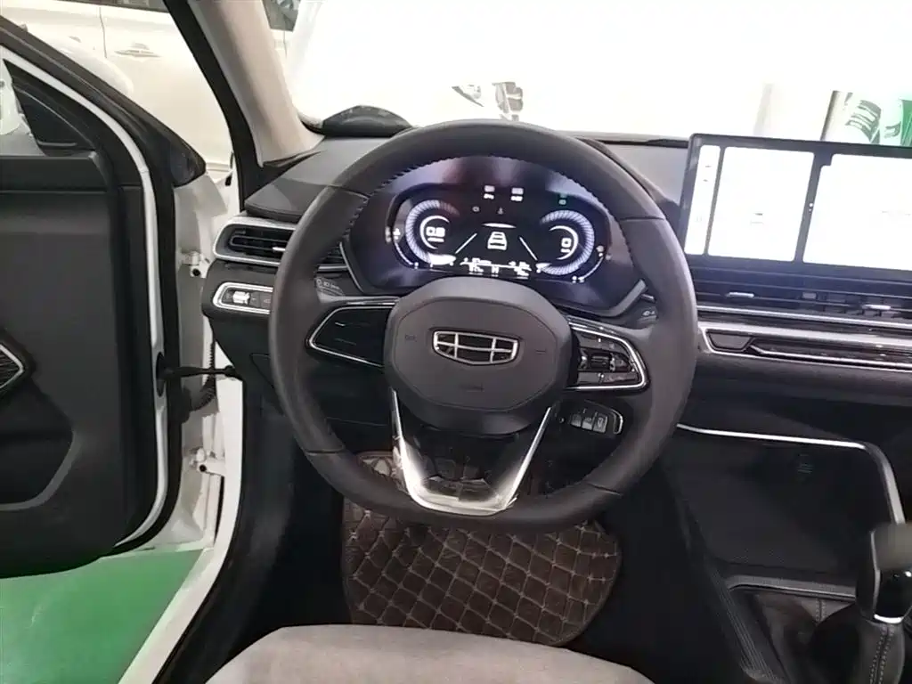 Geely Emgrand — фотографии объявления, Фото 12