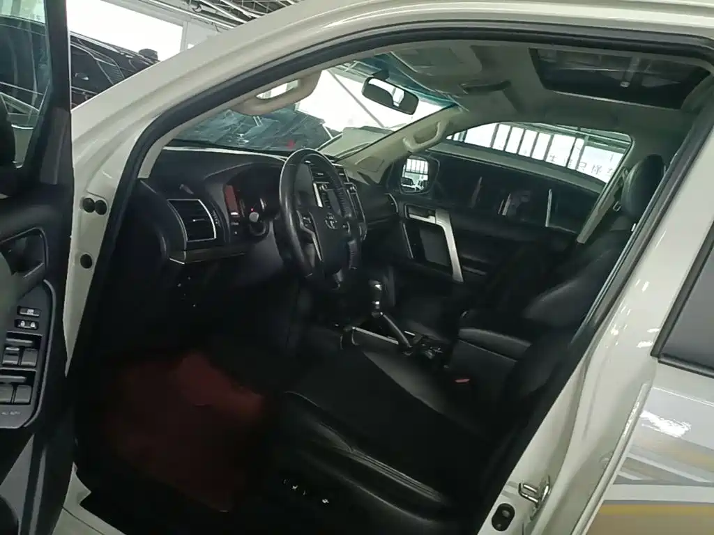 Toyota Prado — миниатюра 16