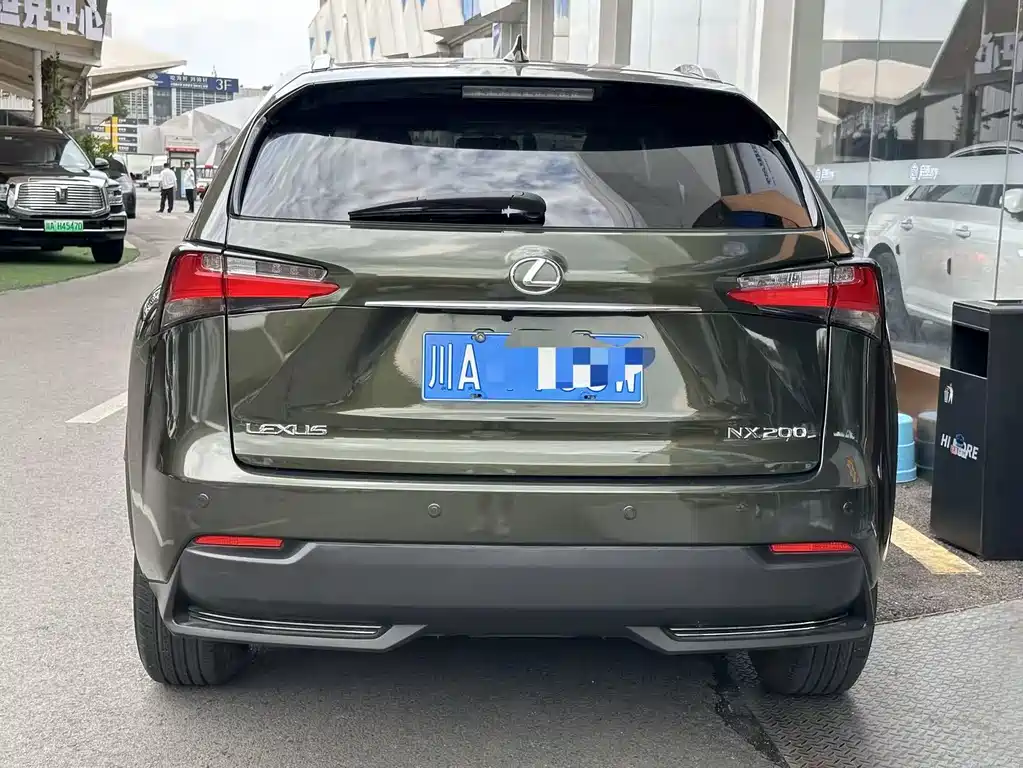 Lexus NX 2016 200