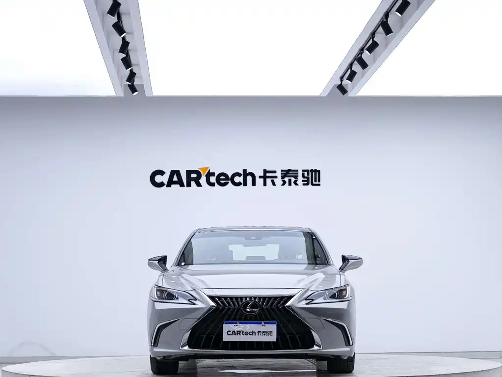 Lexus ES — миниатюра 5