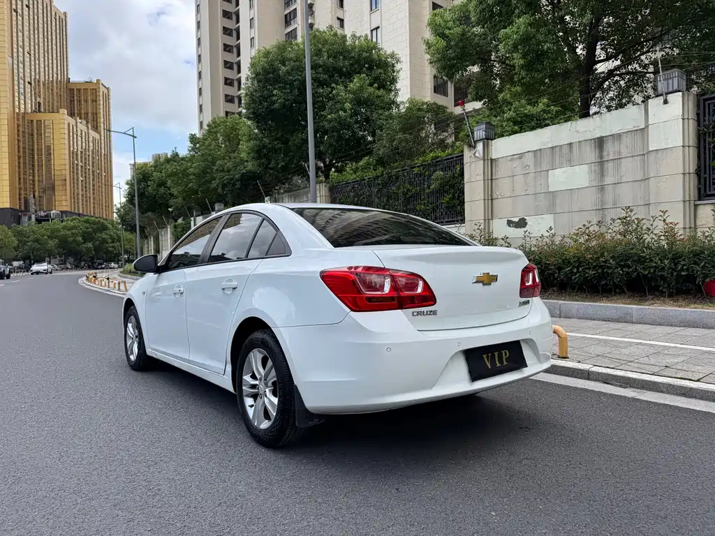 Chevrolet Cruze — миниатюра 5