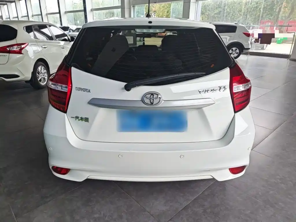 Toyota Vios FS — миниатюра 6