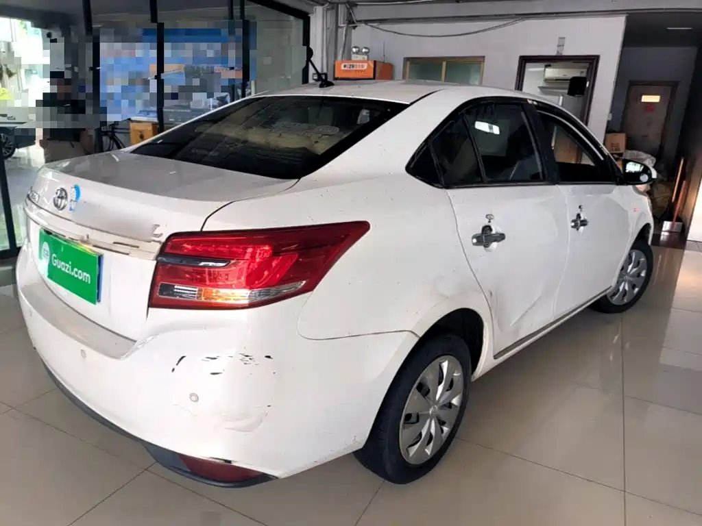 Toyota Yaris L — миниатюра 7