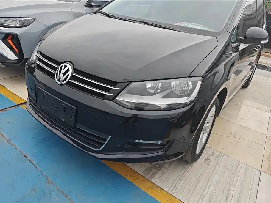 Купить Volkswagen Sharan
