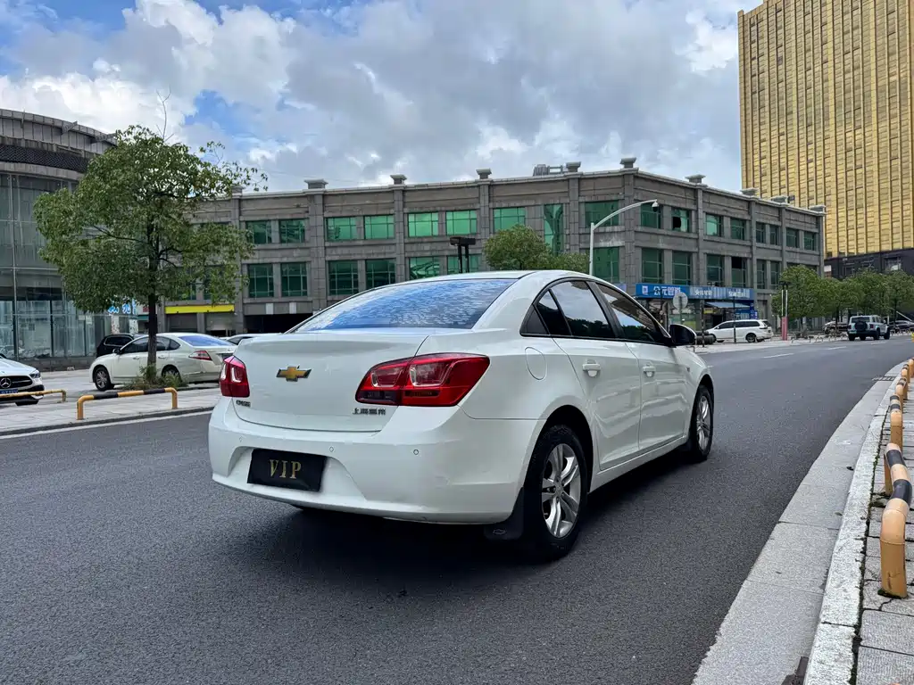 Chevrolet Cruze — миниатюра 7