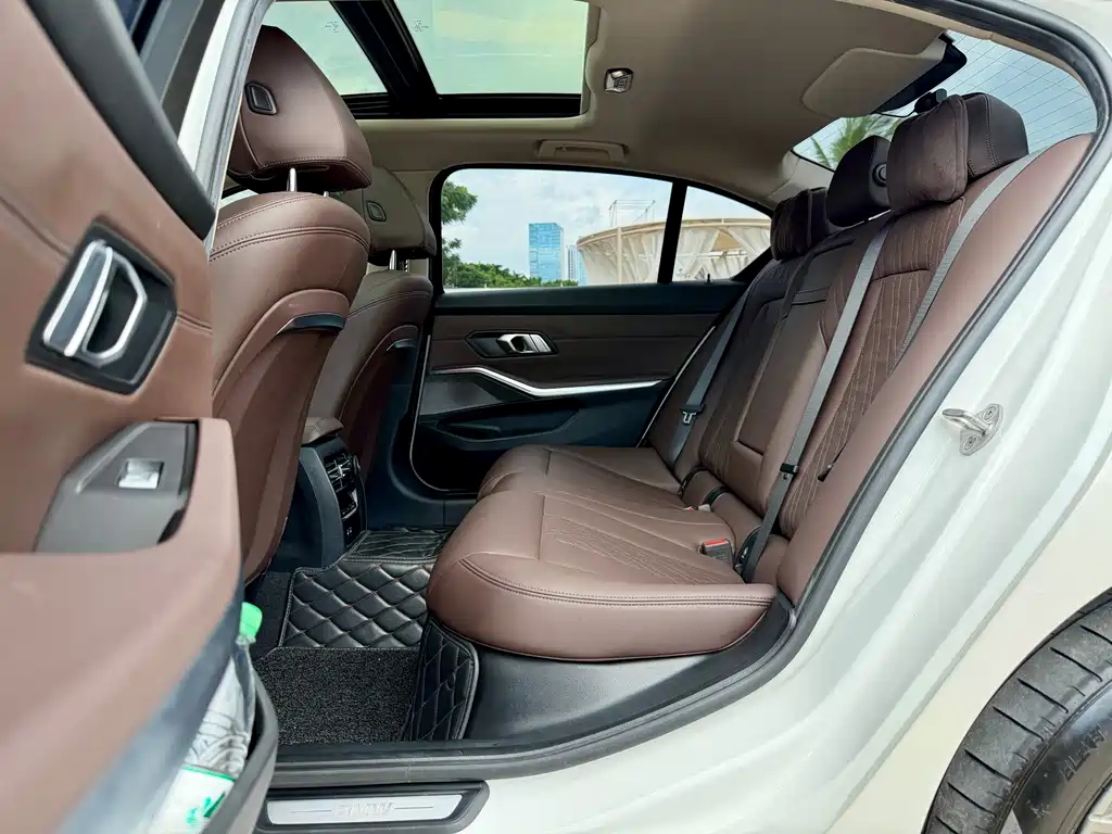 BMW i3 — миниатюра 10