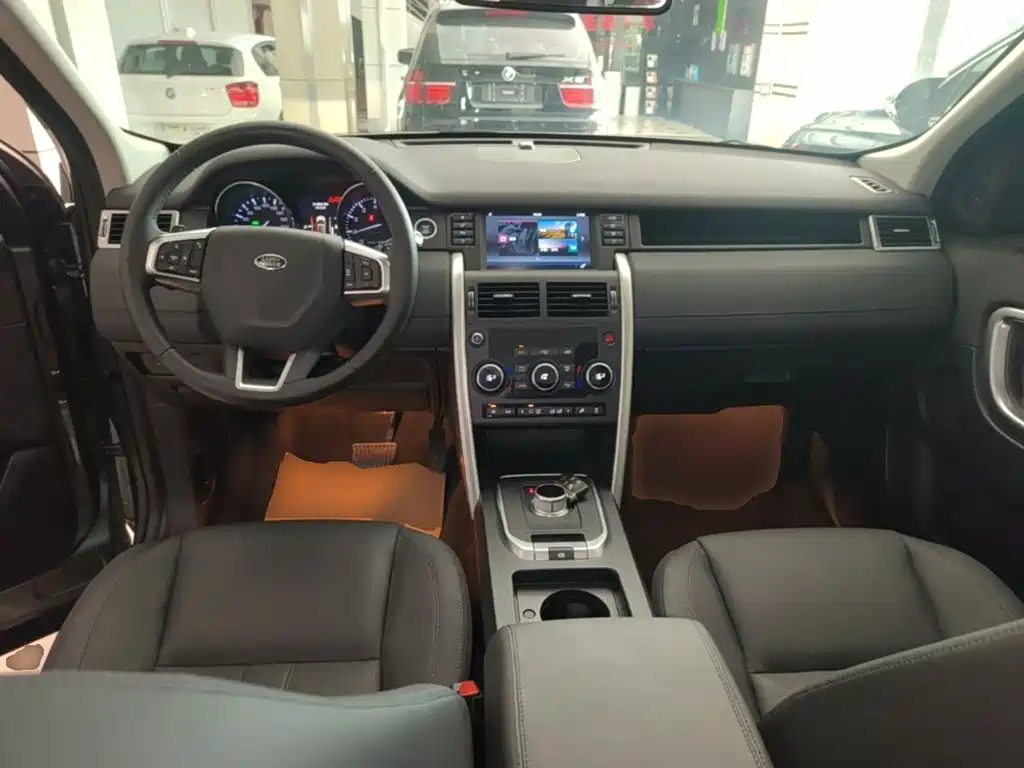 Land Rover Discovery Sport — миниатюра 10