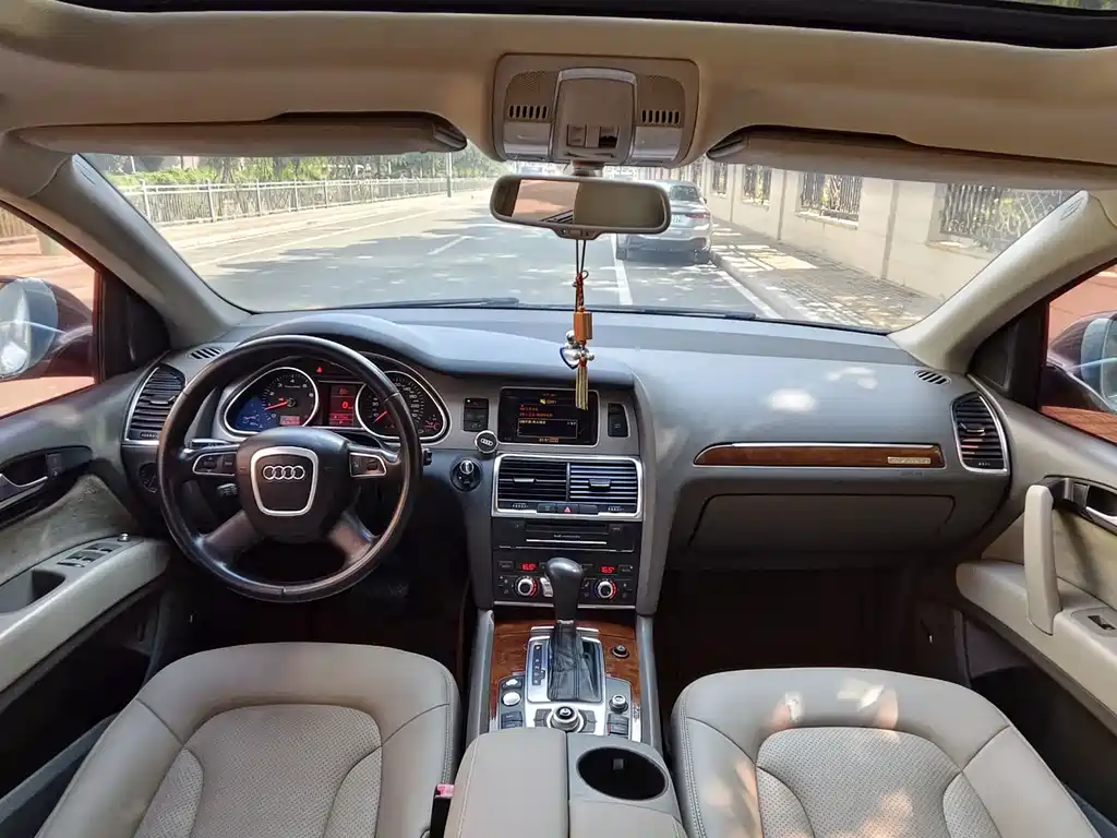 Audi Q7 — миниатюра 16