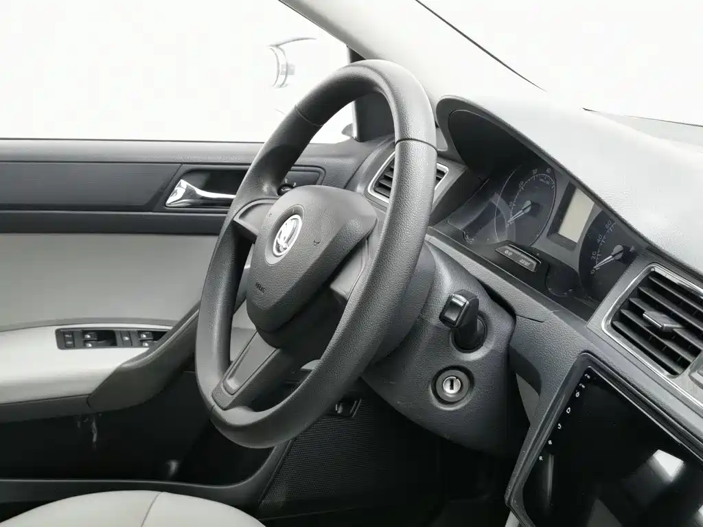 Skoda Rapid — миниатюра 22