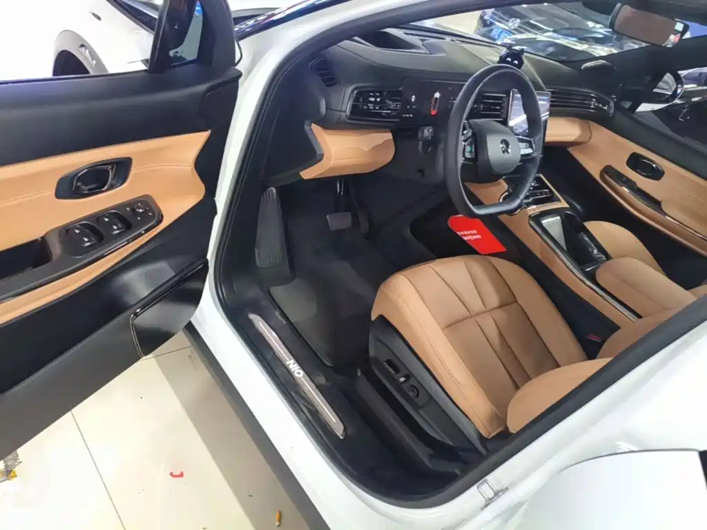 NIO ES8 — миниатюра 16