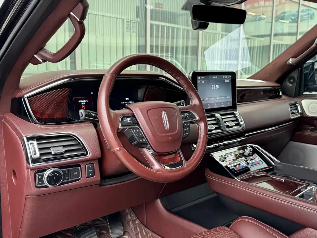 Lincoln Navigator — миниатюра 10