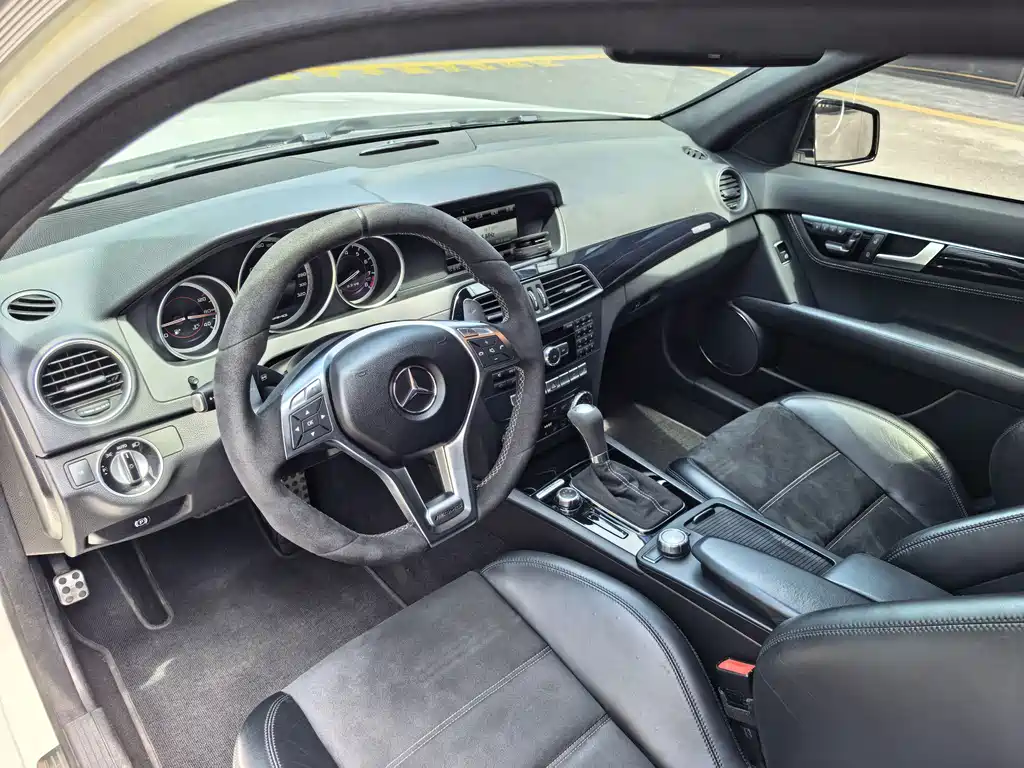 Mercedes-Benz C-Class AMG — миниатюра 4