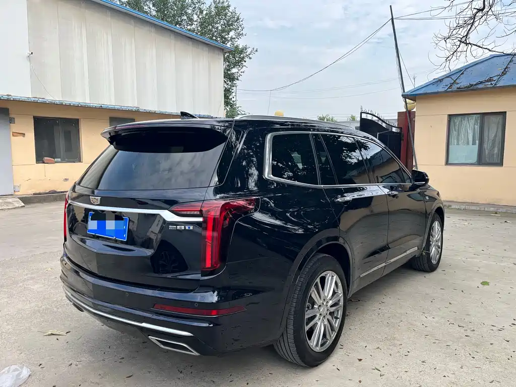 Cadillac XT6 2022 2.0T мест Luxury