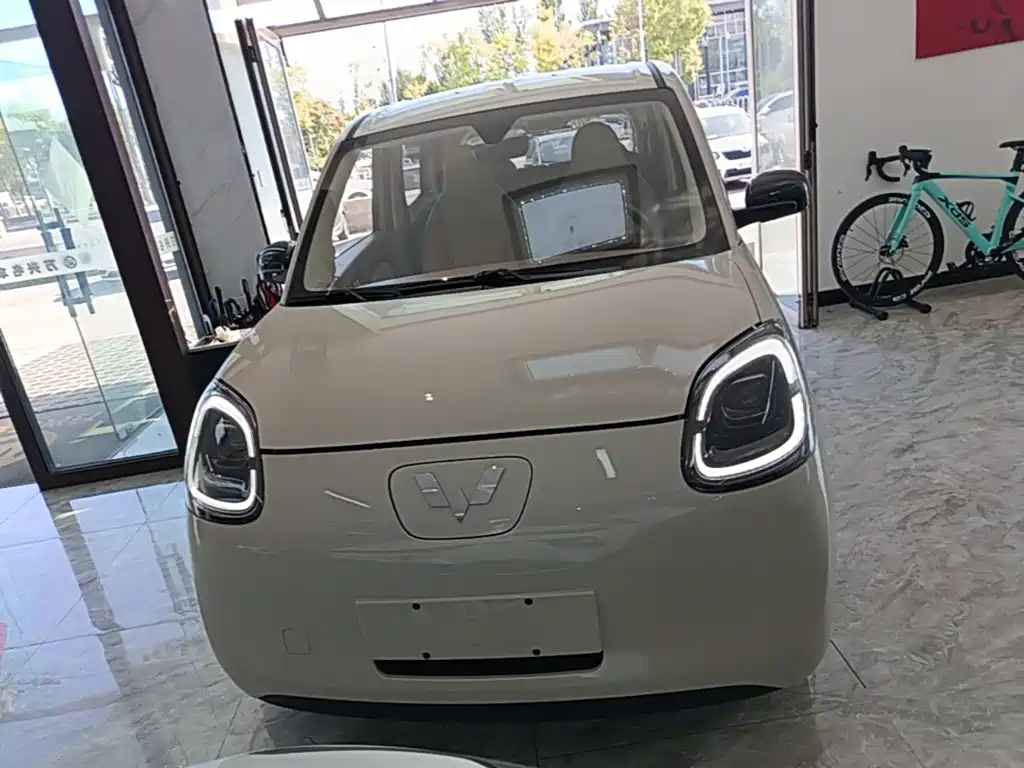 Wuling MINIEV — миниатюра 3