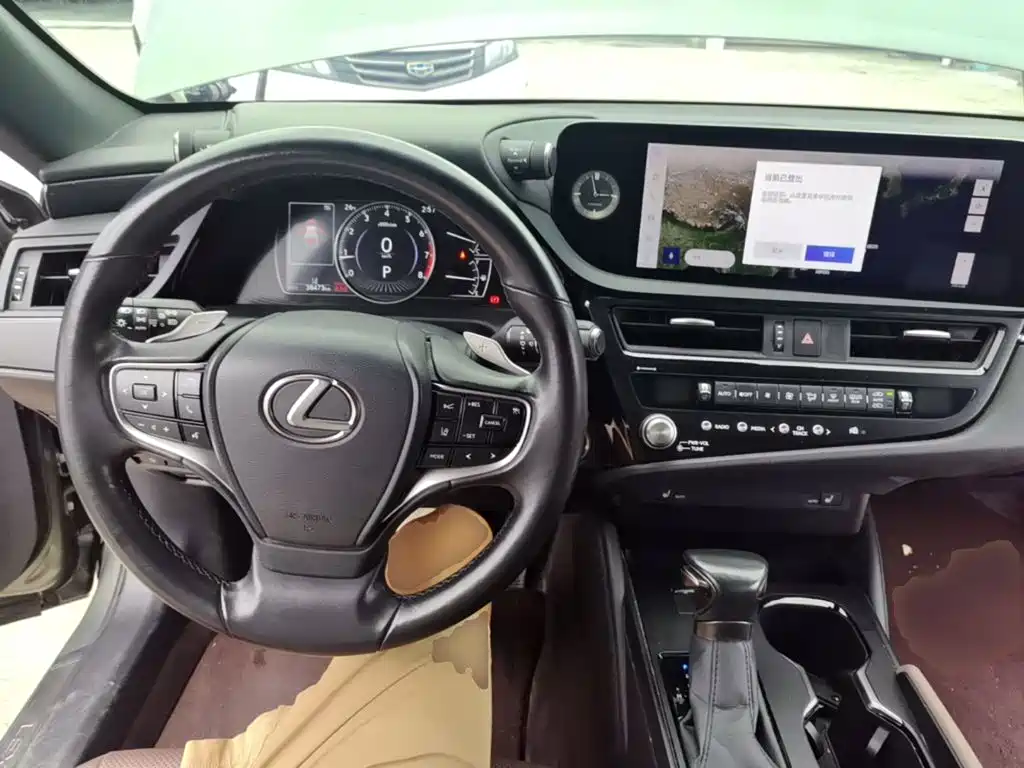 Lexus ES — миниатюра 10