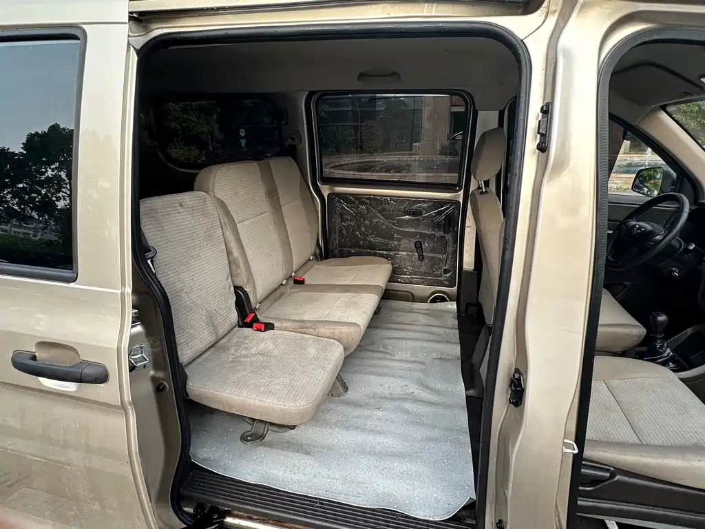 Wuling Hongguang V — миниатюра 15