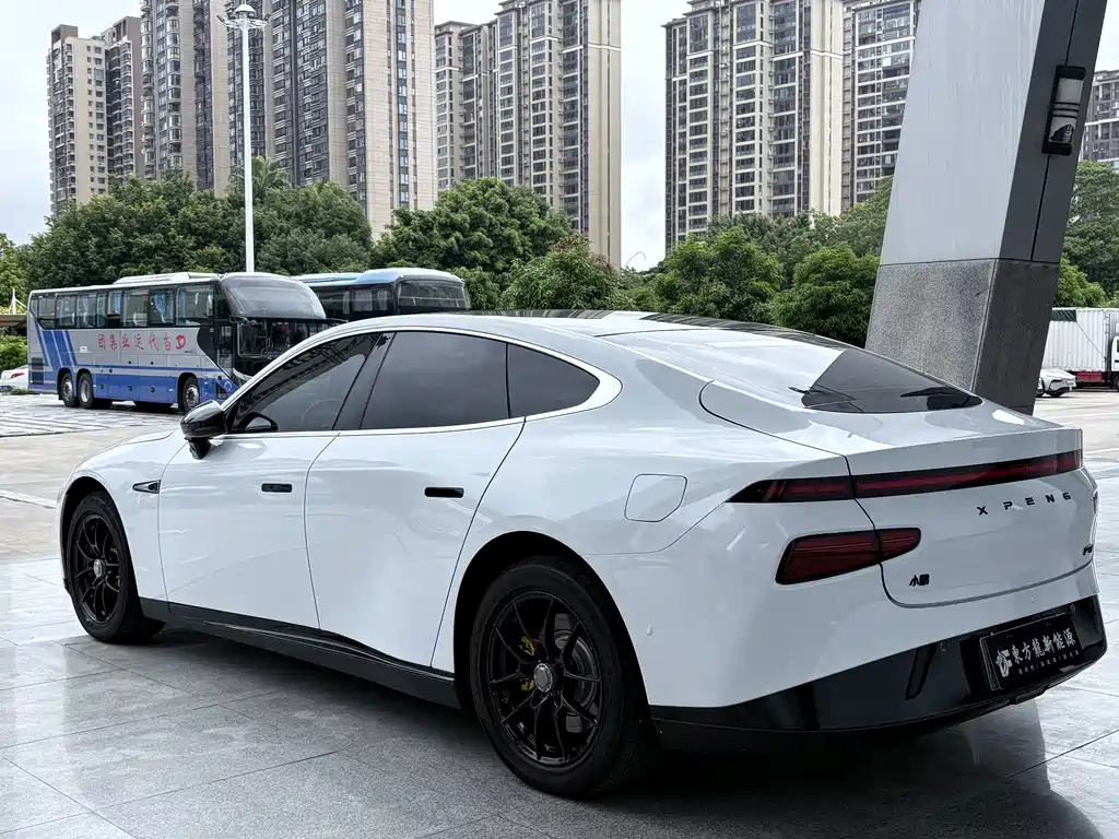 XPeng P7 — миниатюра 7