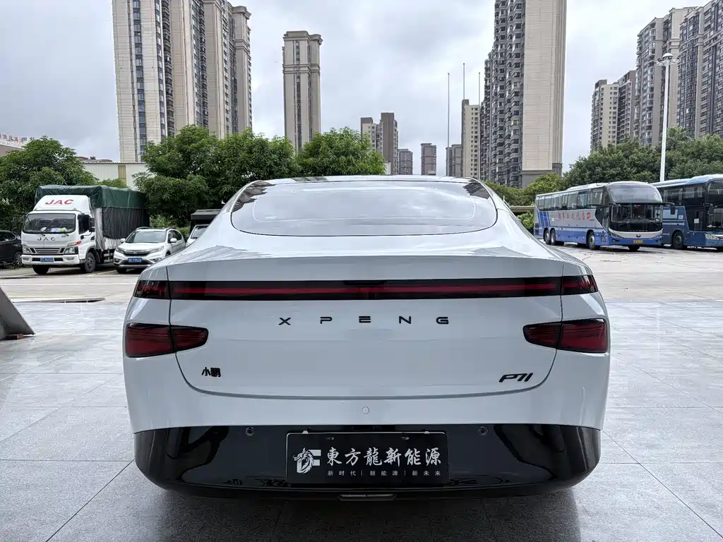 XPeng P7 — миниатюра 8