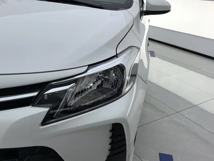 Toyota Vios FS — миниатюра 5