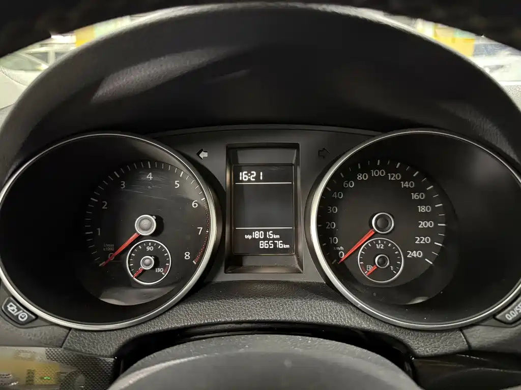 Volkswagen Golf — миниатюра 9