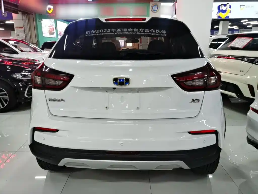 Geely Vision X3 — миниатюра 6