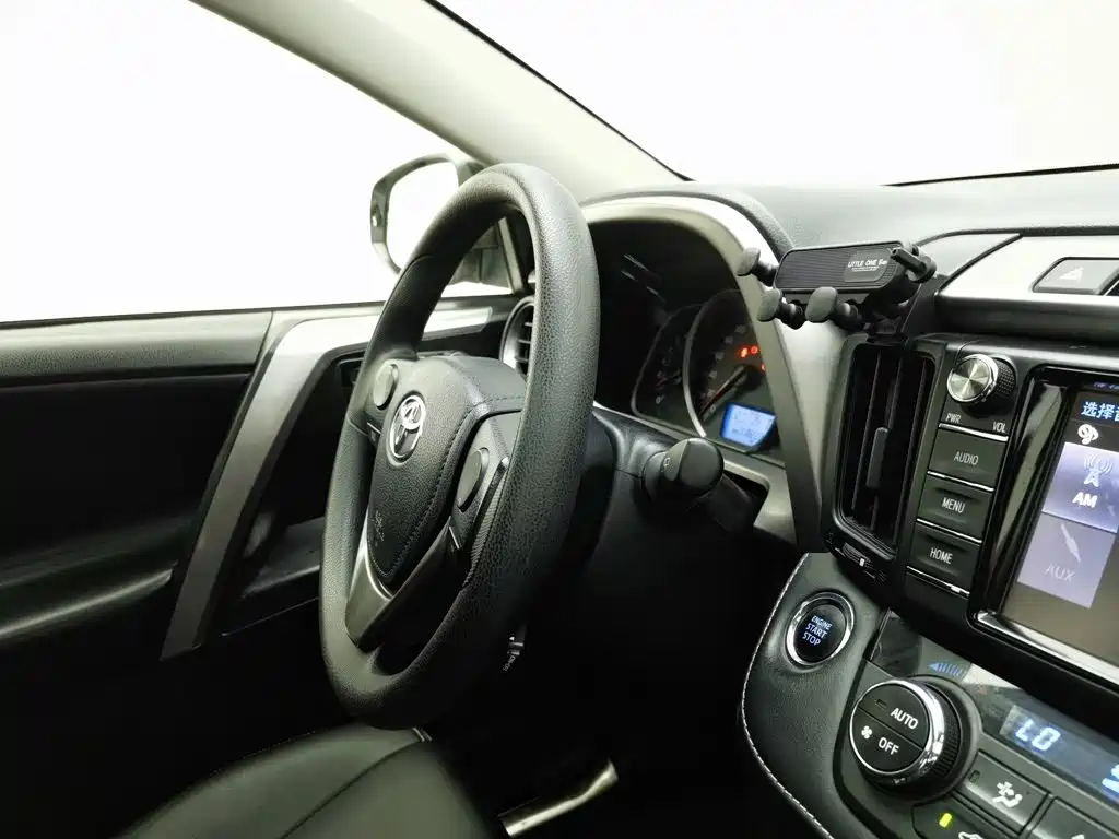 Toyota RAV4 — миниатюра 22