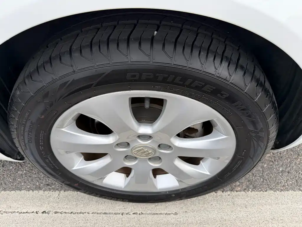 Buick Regal — миниатюра 7