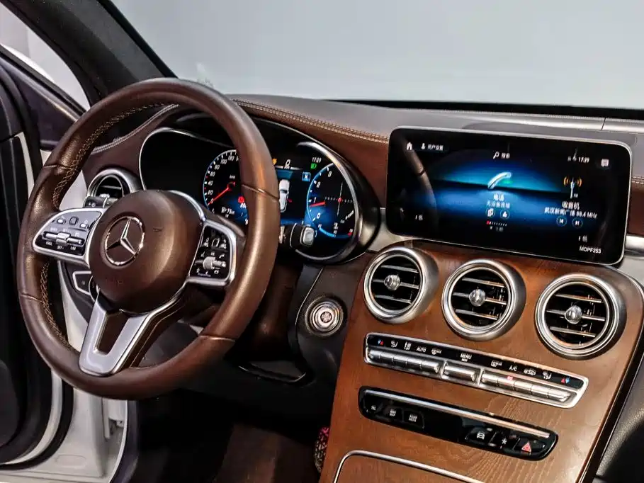 Mercedes-Benz GLC — миниатюра 29