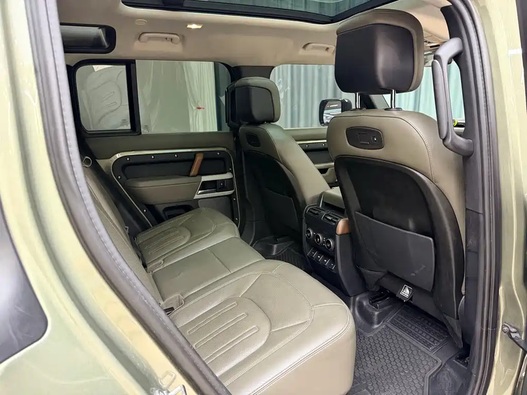 Land Rover Defender — миниатюра 15