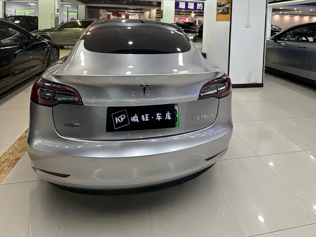 Tesla Model 3 — миниатюра 4