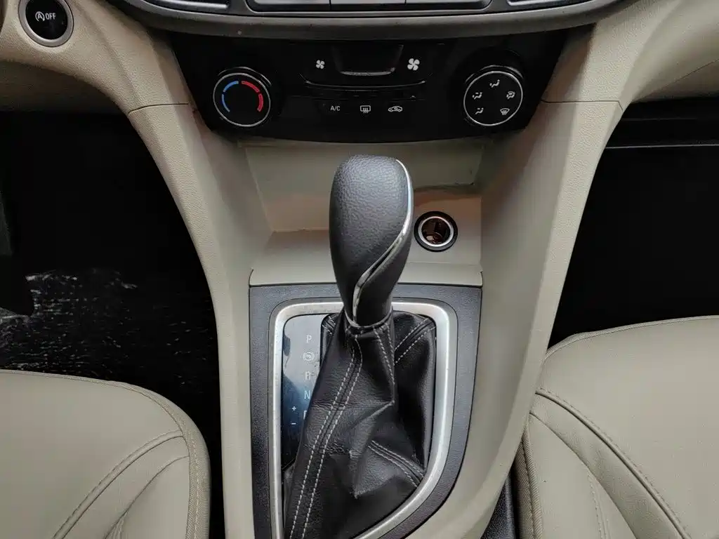 Buick Excelle — миниатюра 13