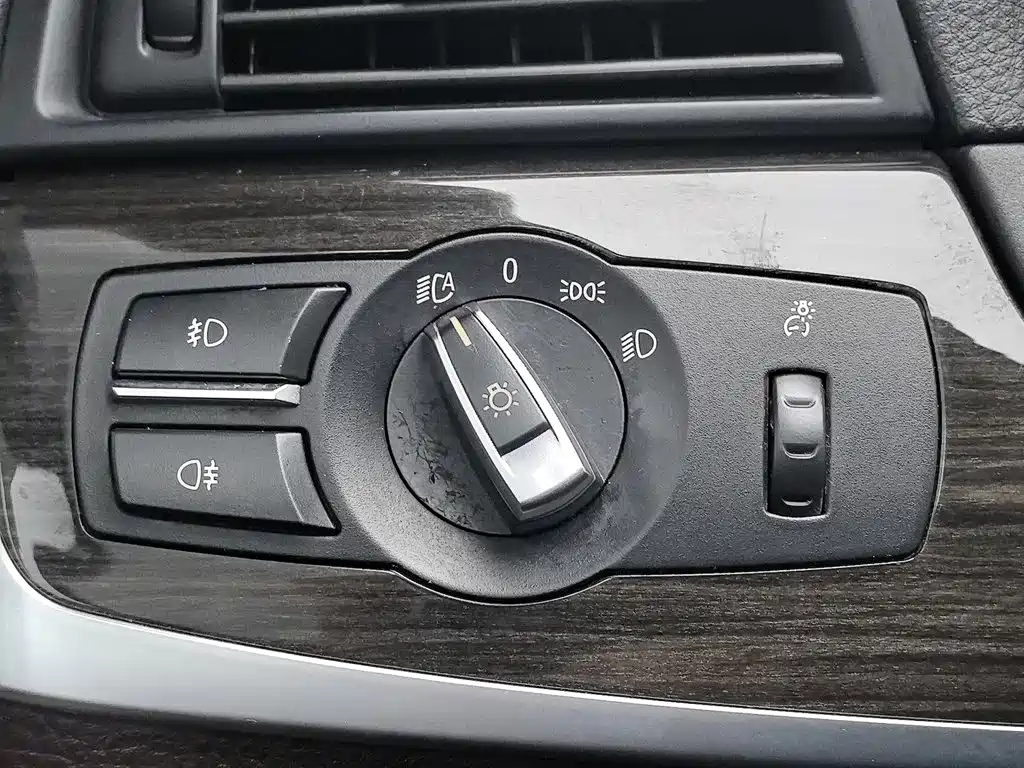 BMW 5 Series — миниатюра 21
