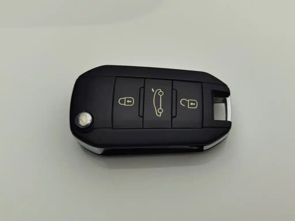 Citroen Elysee — миниатюра 19