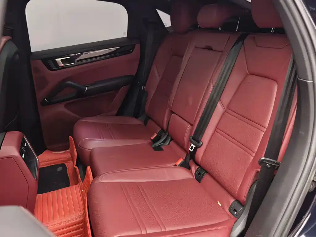 Porsche Cayenne — миниатюра 8