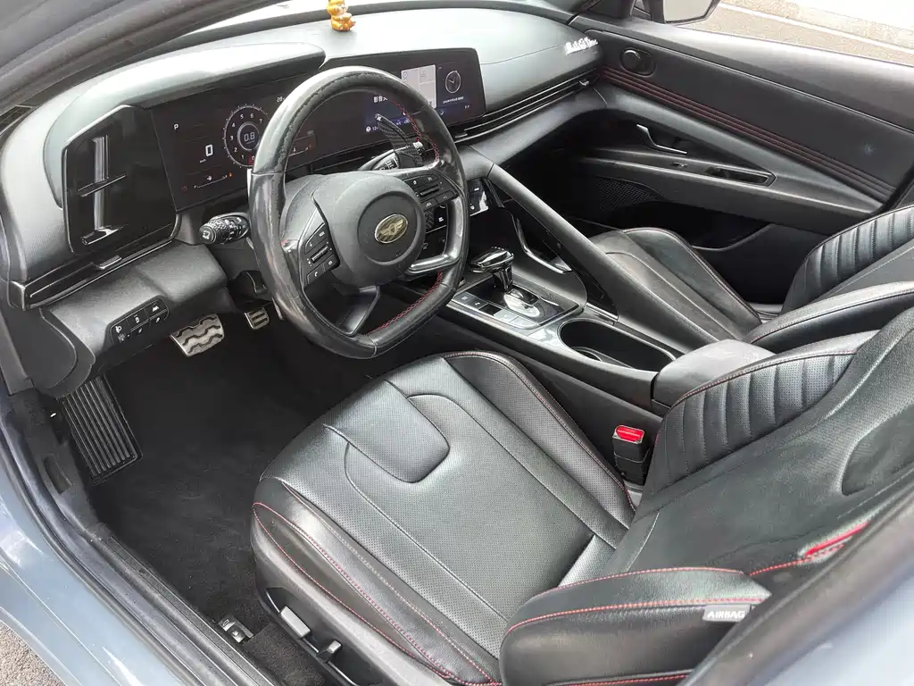 Hyundai Elantra — миниатюра 4