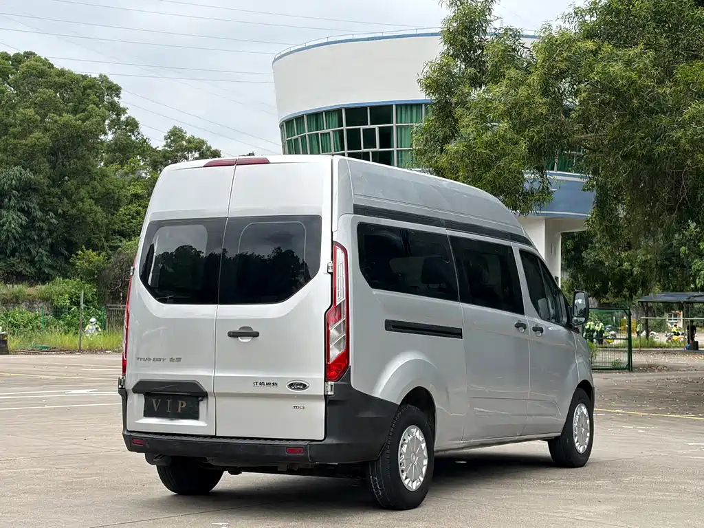 Ford Transit — миниатюра 13