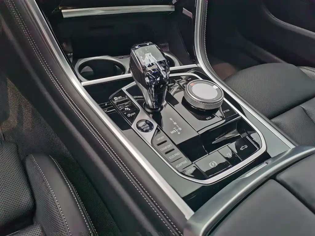 BMW 8 Series 840i Convertible Coupe M Sport Package, фото 20