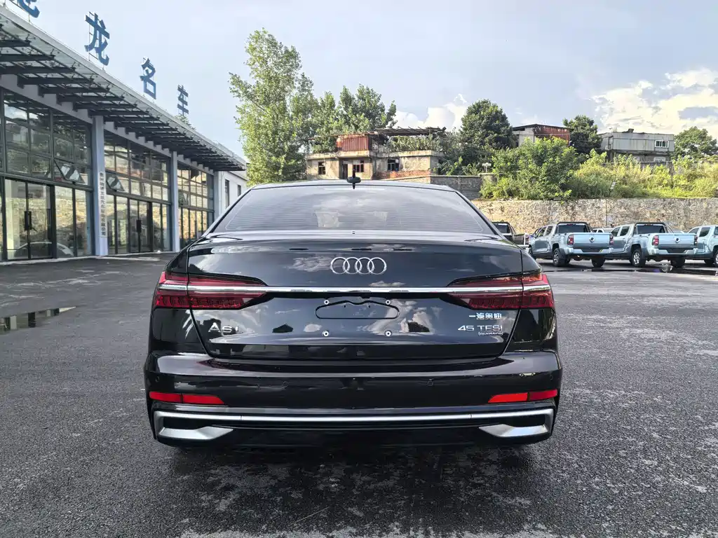 Audi A6L 2025 45 TFSI quattro