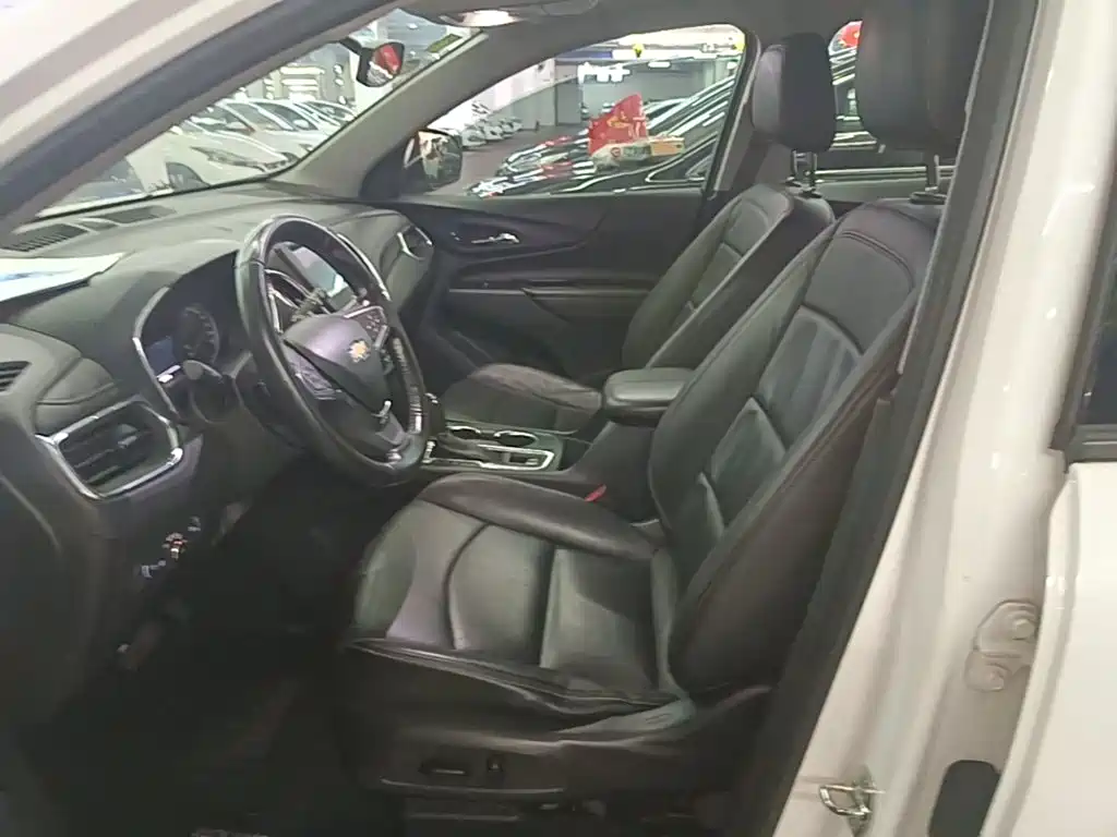 Chevrolet Equinox — миниатюра 15
