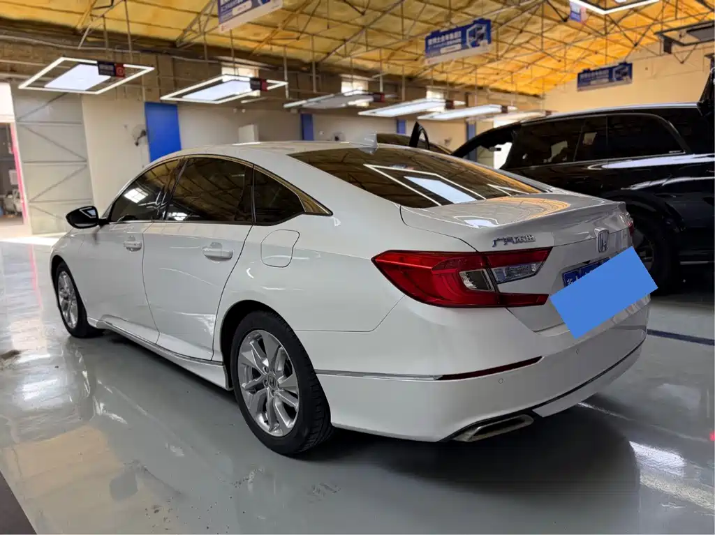 Honda Accord — миниатюра 8