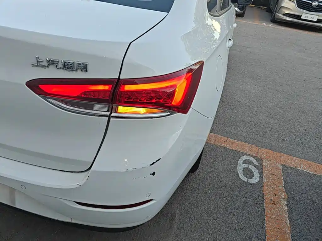Buick Excelle — миниатюра 8