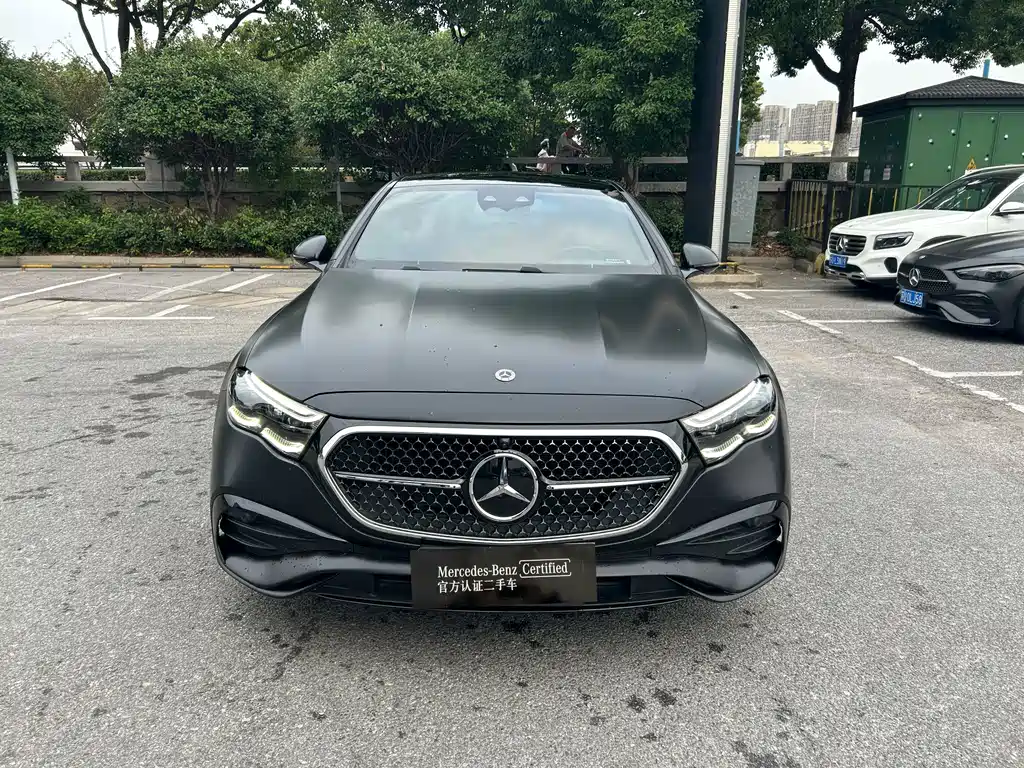 Mercedes-Benz E-Class (Import) — миниатюра 3