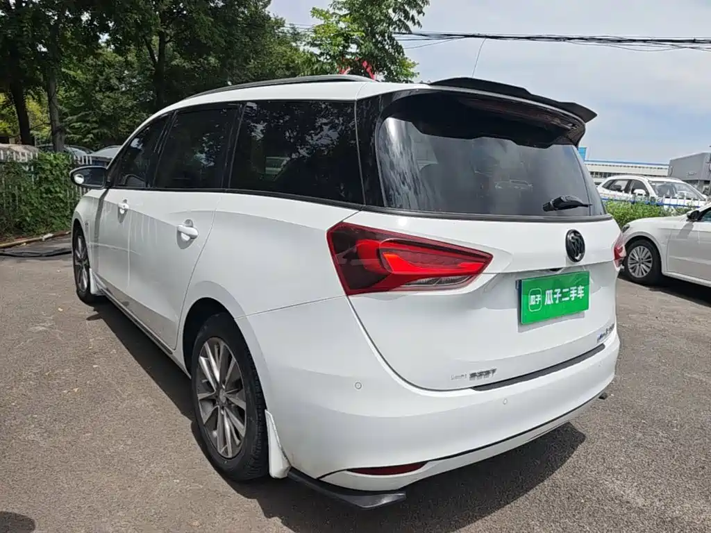 Buick GL6 2021 323T Luxury