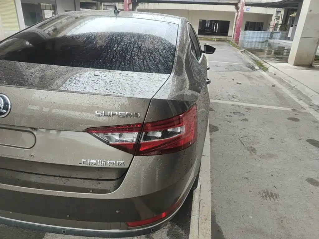 Skoda Superb 2016 TSI280 DSG