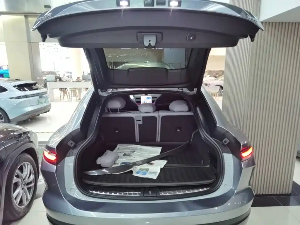 NIO EC6 — миниатюра 19