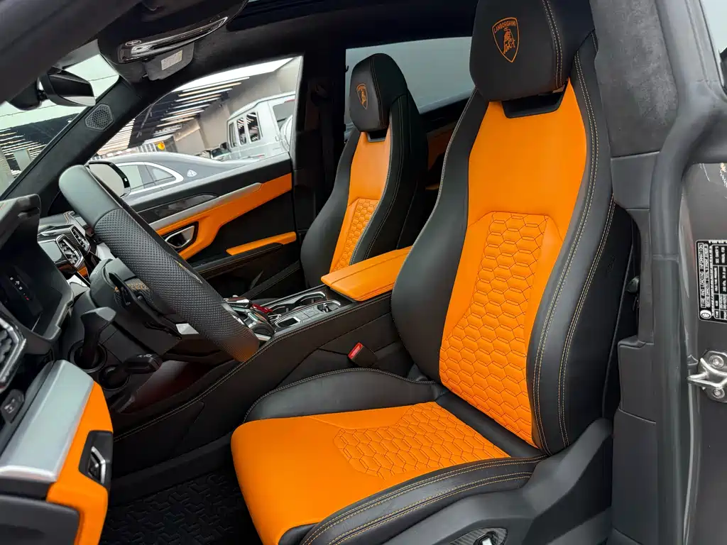 Lamborghini Urus - фото 7